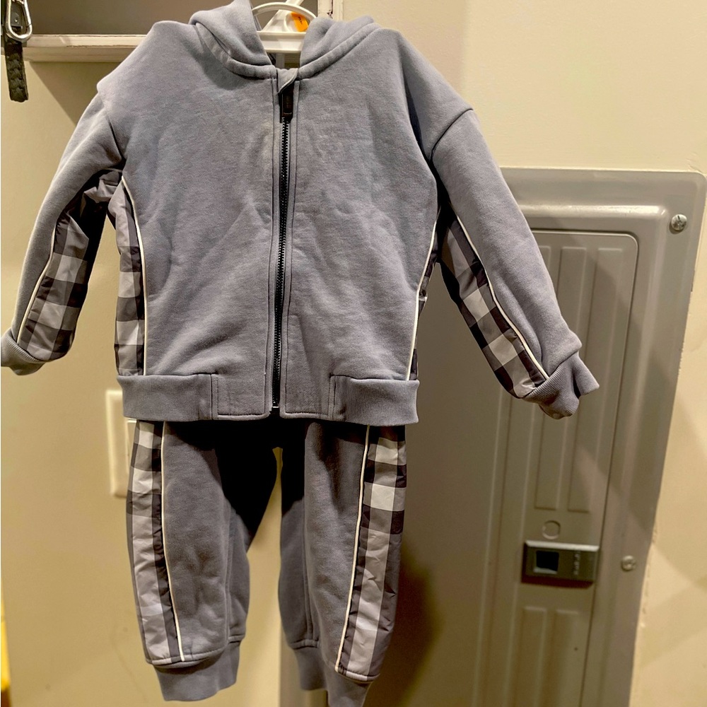 BURBERRY - graham- Hoody & Joggers set